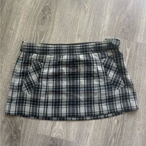 Vintage Guess Plaid Mini Skirt in Black Beige & Blue
